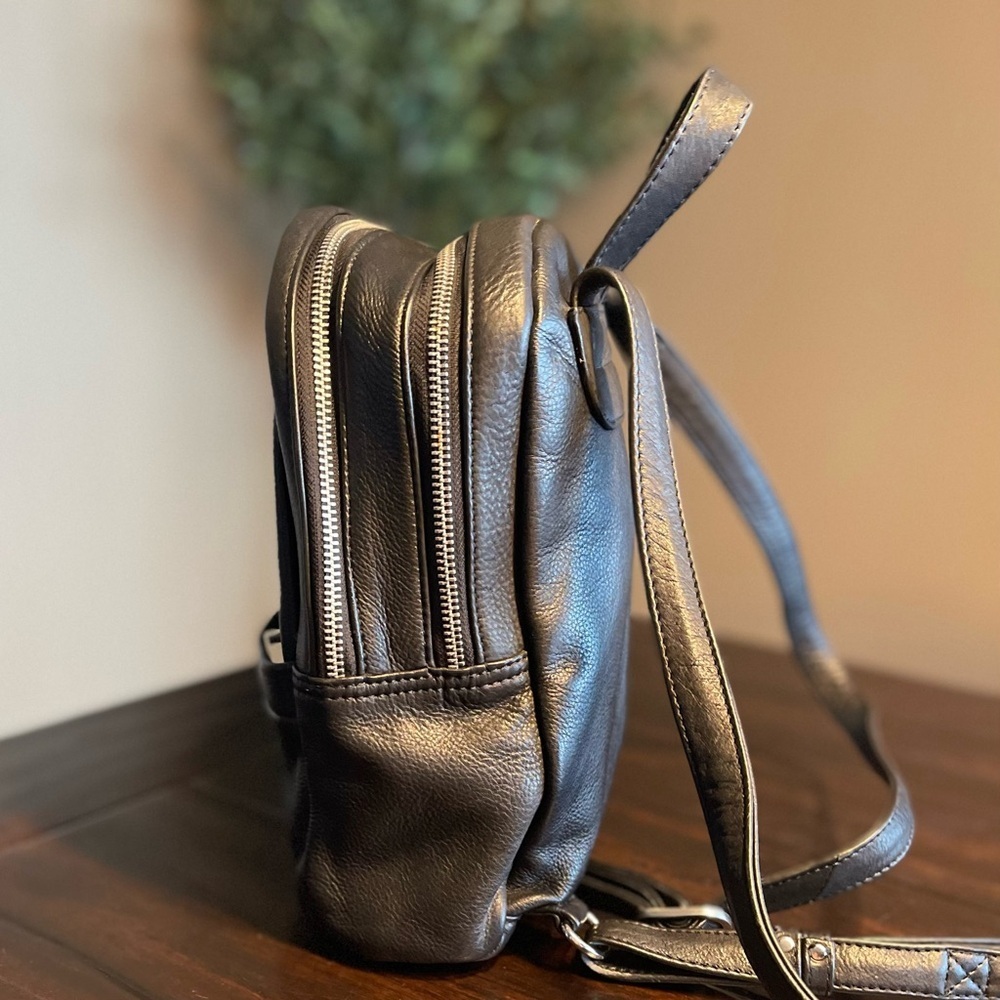 Still Nordic Anouk City Black Leather Backpack - Picture 3 of 11